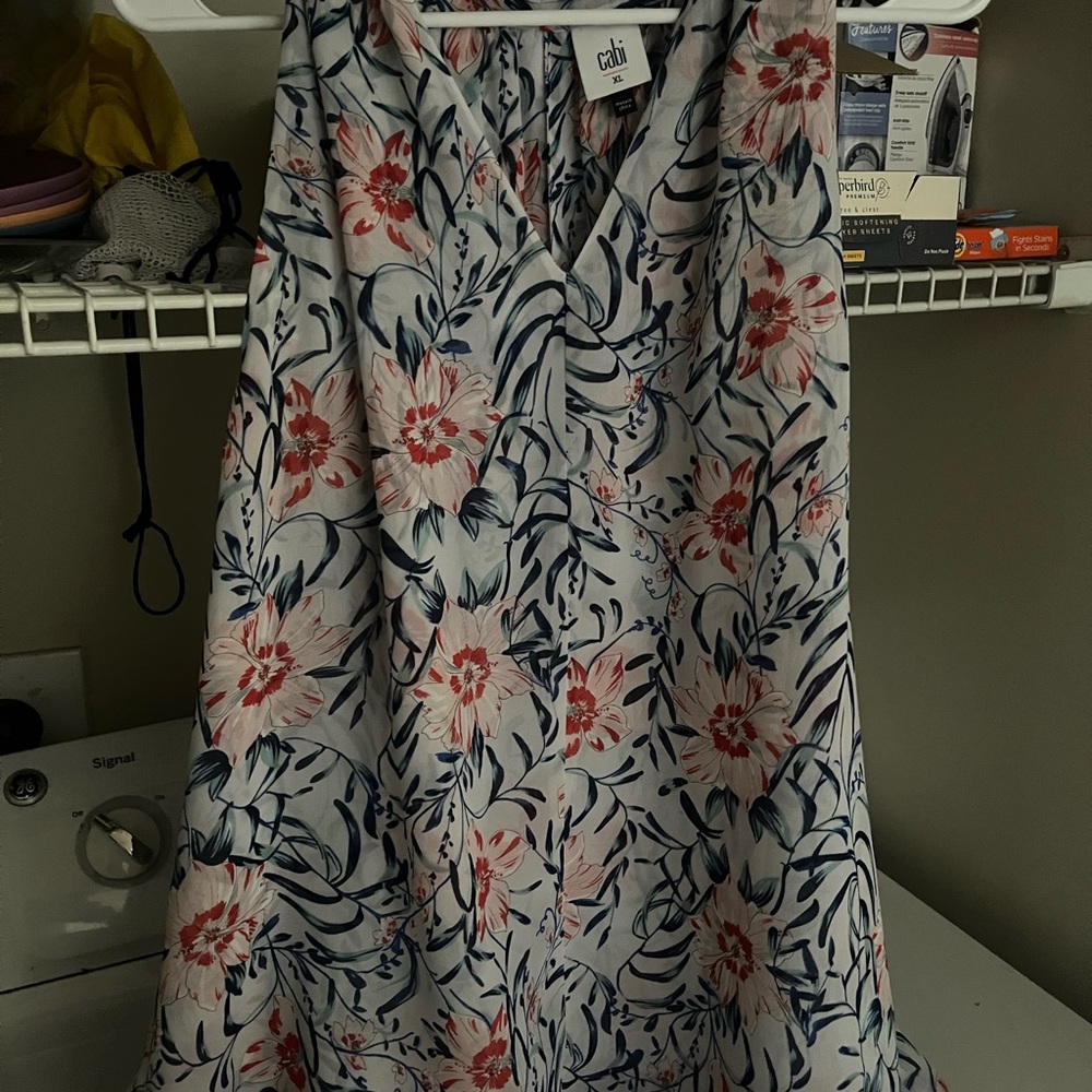 CAbi red whir and blue floral tank XL - Picture 3 of 6